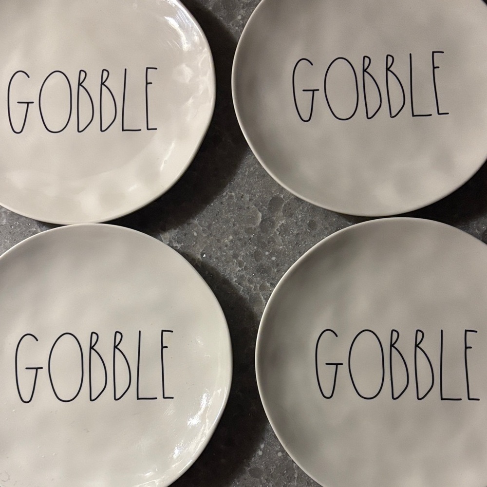 Rae Dunn Cream Melamine'Gobble' Dinner Plates Set